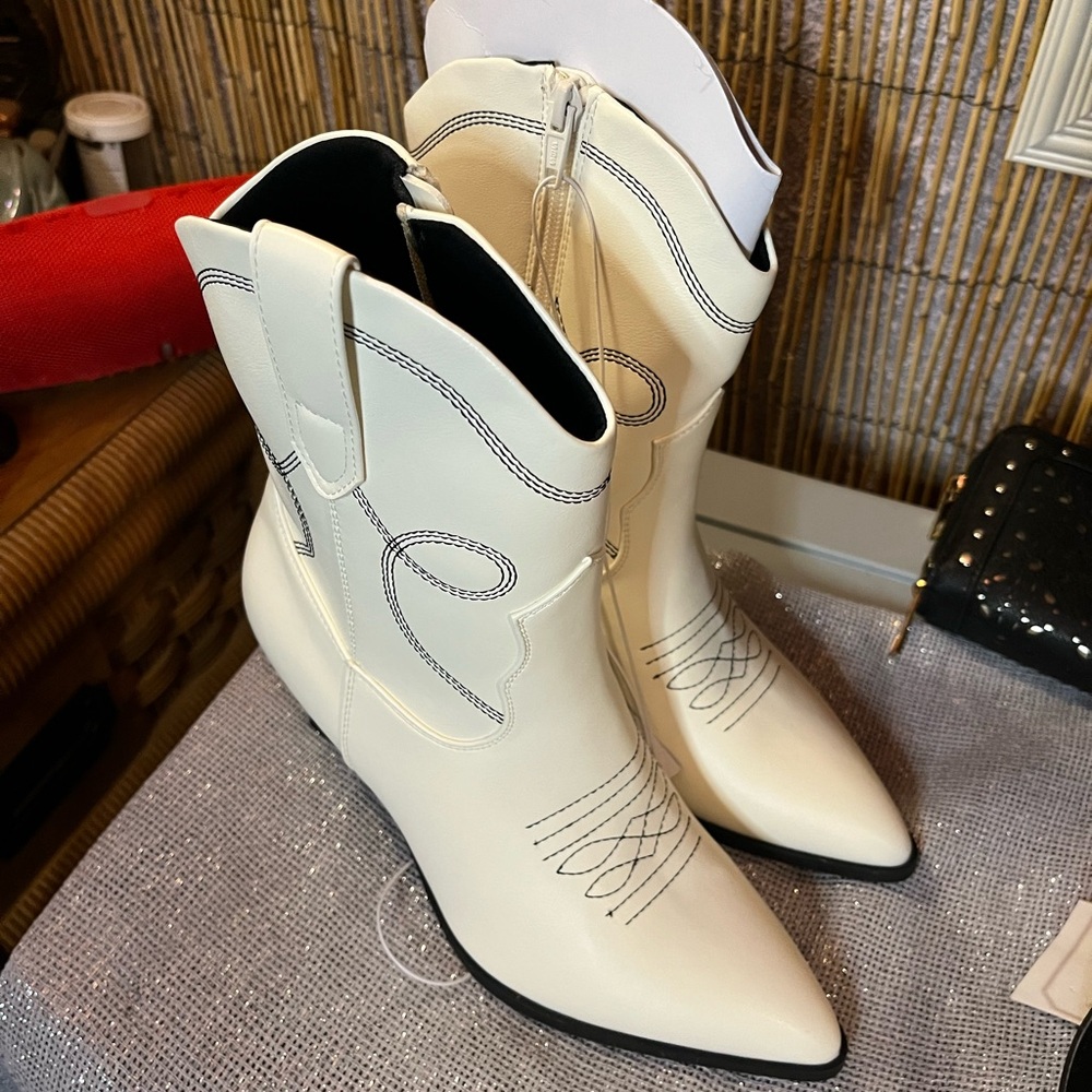 Target Cream Ankle Boots with Decorative Stitching and Stacked Heel